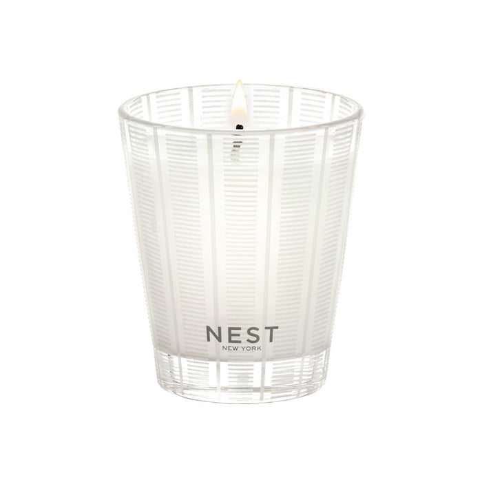 Image of an open Nest Amalfi Lemon & Mint Candle variant: 8.1 oz (Classic)
