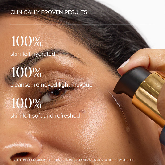 Model image of Mara Aura Cleanse Foaming Gel Cleanser
