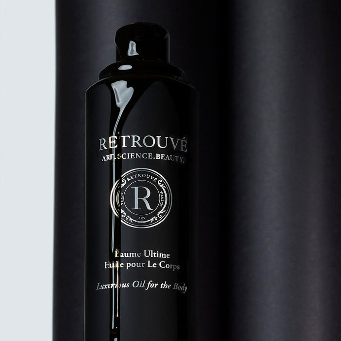 Lifestyle image of Retrouvé Baume Ultime Body Oil