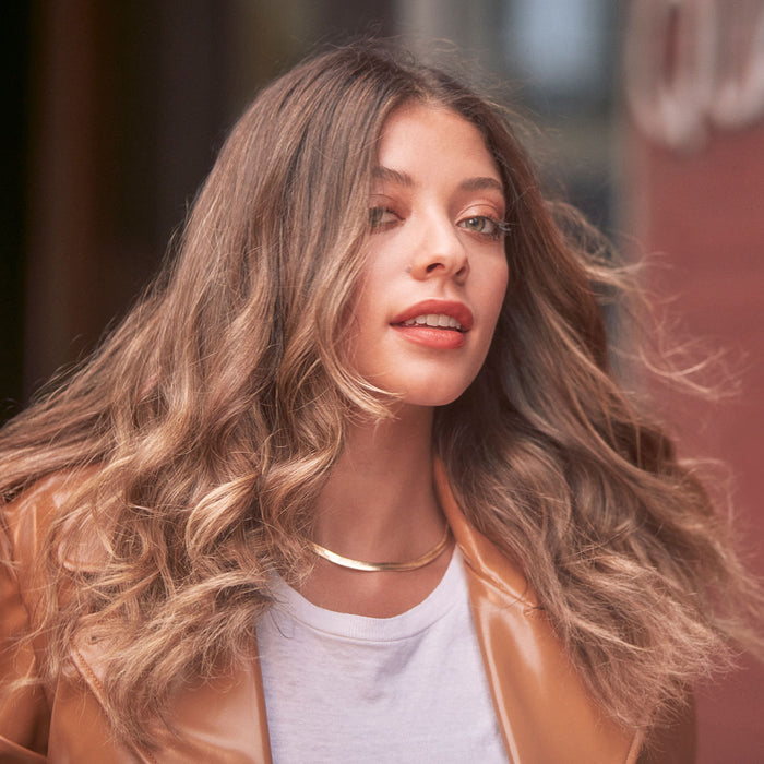 Model image of Bumble and Bumble Bond-Building Repair Conditioner