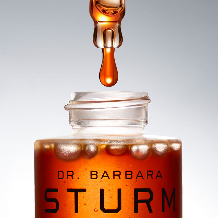 Lifestyle image of Dr. Barbara Sturm Ceramide Drops
