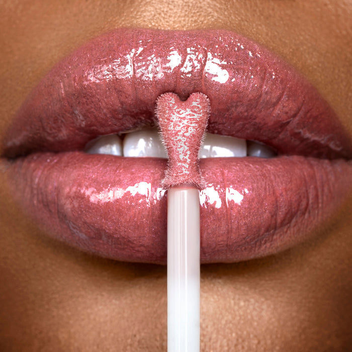Model image of Charlotte Tilbury Collagen Lip Bath variant: Rosy Glow DNU