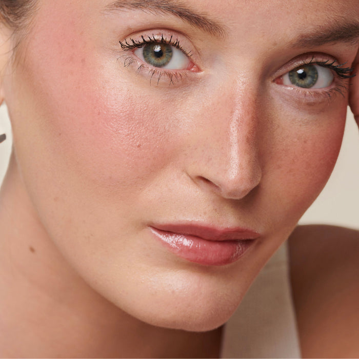 Model image of Rodial Cream Blush variant: Cashmere Pink