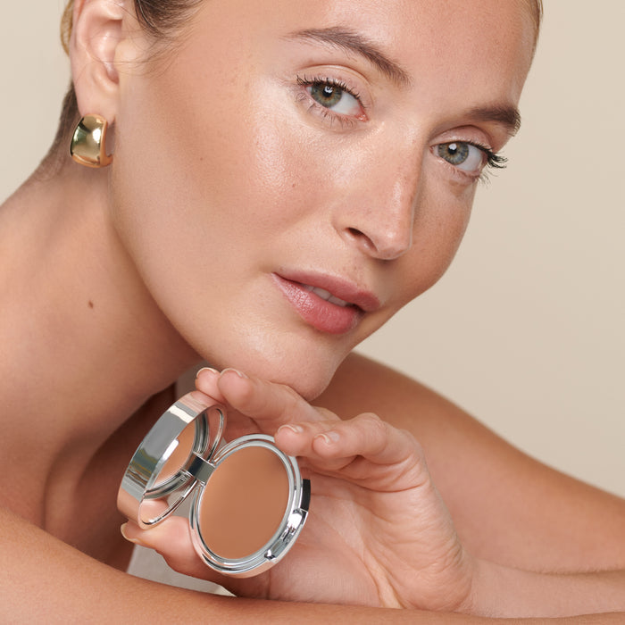 Model image of Rodial Cream Bronzer variant: Medium/Dark