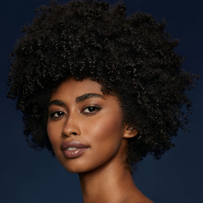 Model image of R+Co Bleu De Luxe Reparative Masque