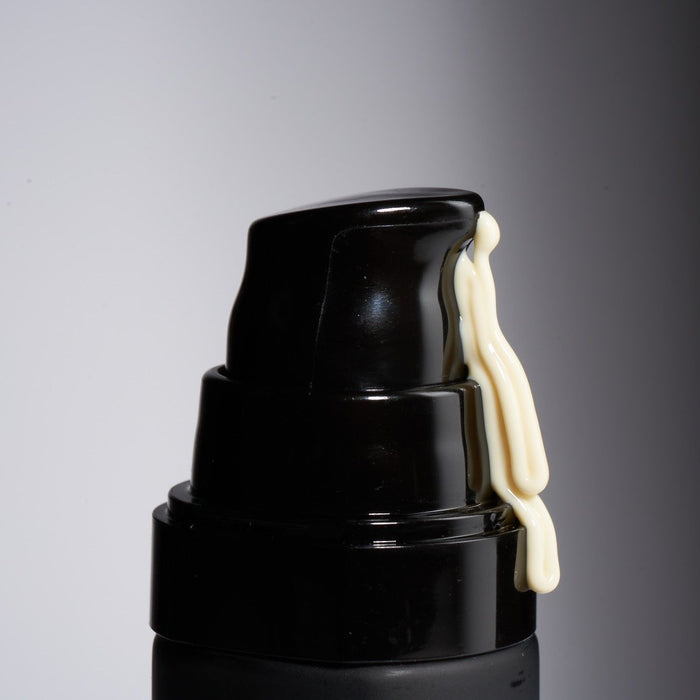 Lifestyle image of Retrouvé Dynamic Nourishing Face Cream variant: 1 oz