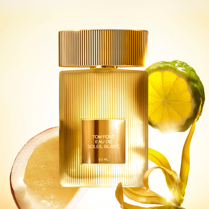 Model image of Tom Ford Eau de Soleil Blanc Eau de Toilette variant: 1.7 fl oz