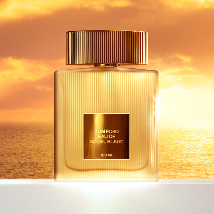 Model image of Tom Ford Eau de Soleil Blanc Eau de Toilette variant: 3.4 fl oz