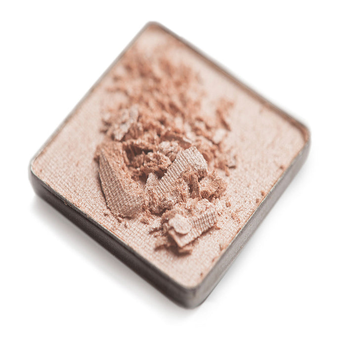 Model image of Trish McEvoy Glaze Eye Shadow Refill variant: Cream