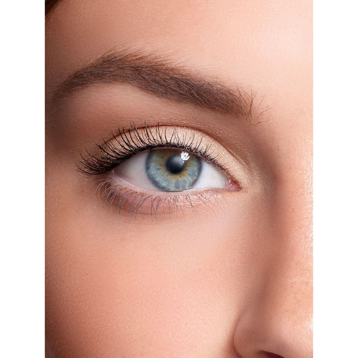 Model image of Trish McEvoy Glaze Eye Shadow Refill variant: Cream