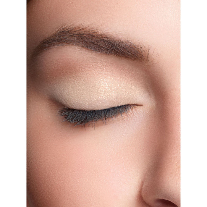 Model image of Trish McEvoy Glaze Eye Shadow Refill variant: Cream