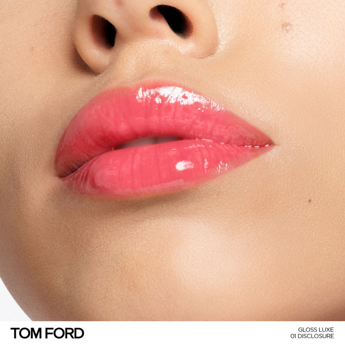 Model image of Tom Ford Gloss Luxe Lip with Hydrating Jojoba Oil variant: 01 Disclosure