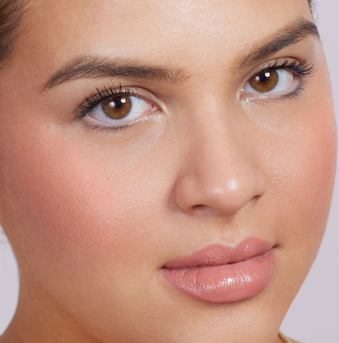 Model image of Neen Going Rouge Cream Cheek and Lip variant: Go