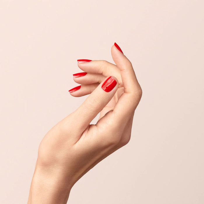 Model image of Manucurist Poppy Red variant: Poppy Red
