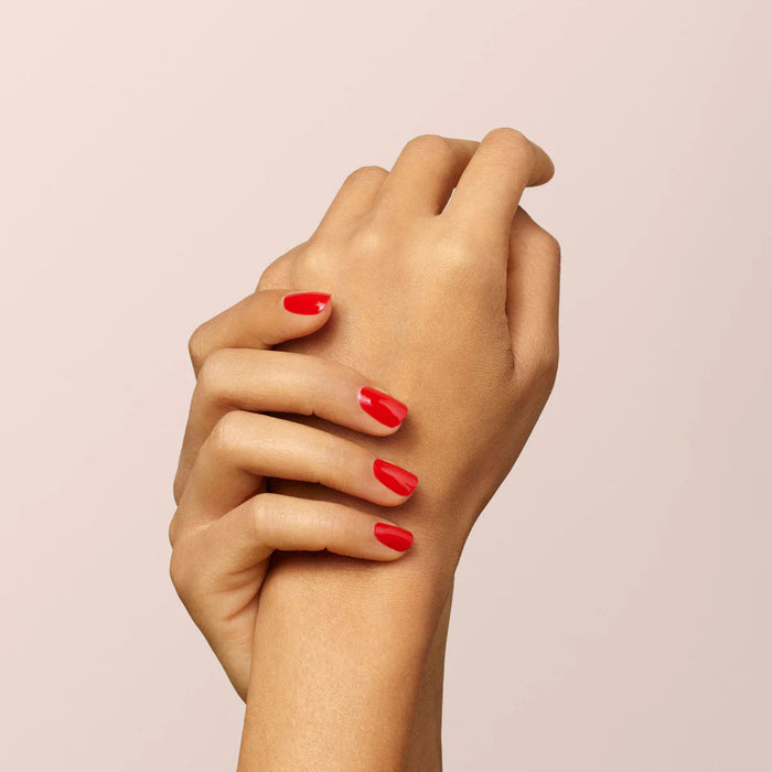 Model image of Manucurist Poppy Red variant: Poppy Red