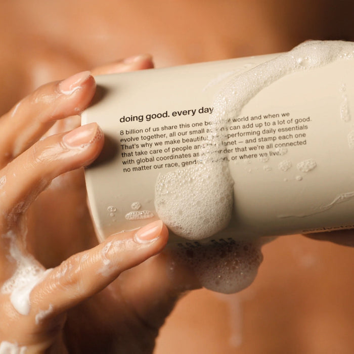 Model image of Evolvetogether Havana Nutrient Rich Body Cleanser