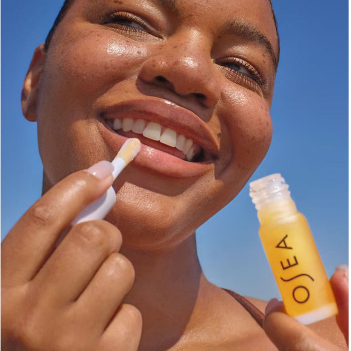 Model image of OSEA Hyaluronic Lip Oil Booster