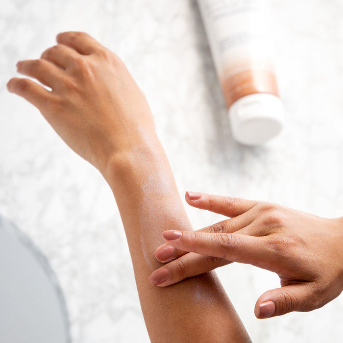 Model image of M-61 Hydraboost Gradual Tan Body Butter variant: Default Title