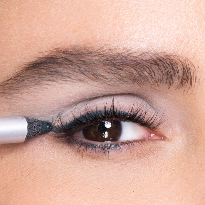 Model image of Trish McEvoy Intense Gel Eye Liner variant: Emerald