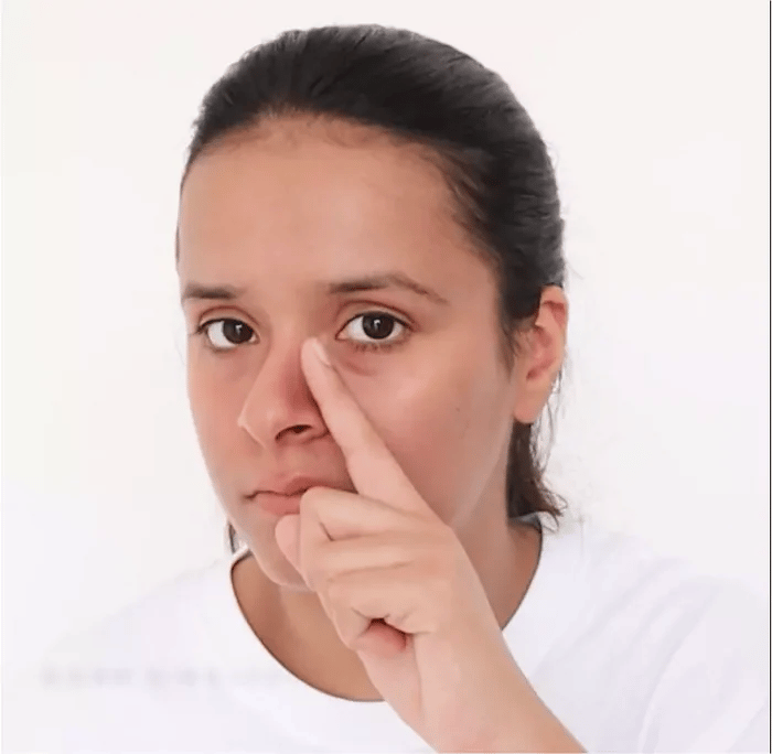 How To Use Video of iRevive Under Eye Serum for Dark Circle and Fine lines