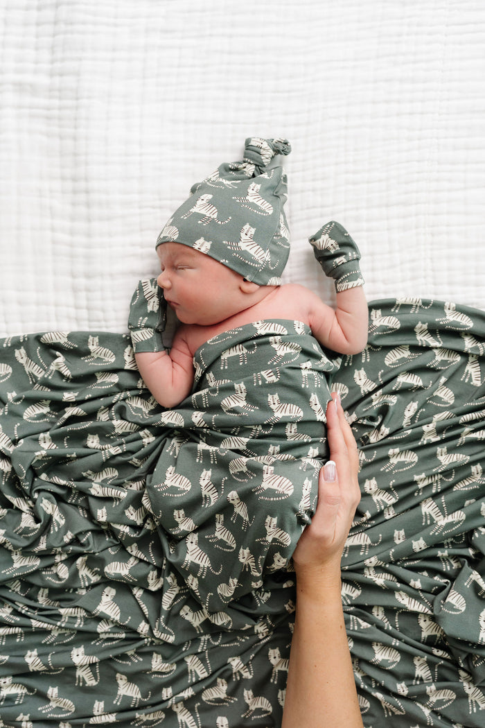 Kai Newborn Hat Bundle + Top + Bottoms