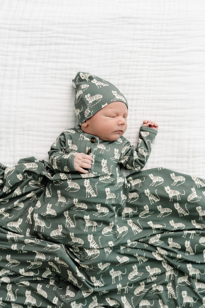 Kai Newborn Hat Bundle + Top + Bottoms