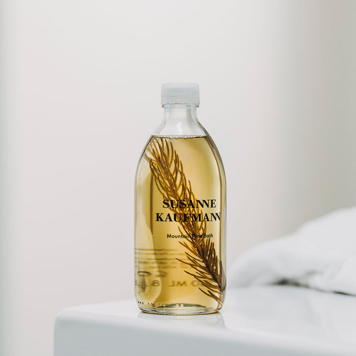 Lifestyle image of Susanne Kaufmann Mountain Pine Bath