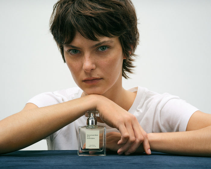 Lifestyle image of   variant: 1.7 fl oz