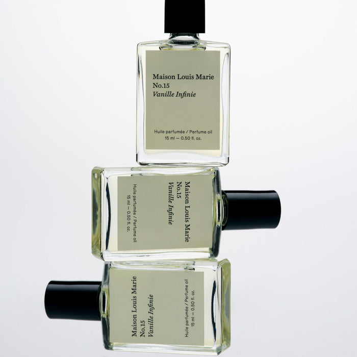 Lifestyle image of Maison Louis Marie No.15 Vanille Infinie Perfume Oil