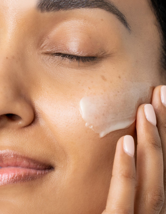 Model image of Retrouvé Nutrient Face Serum variant: 1 oz