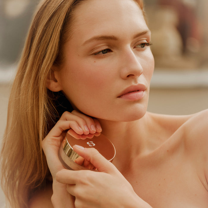 Model image of Sisley Paris Phyto-Teint Poudre Libre variant: 3 Rosy