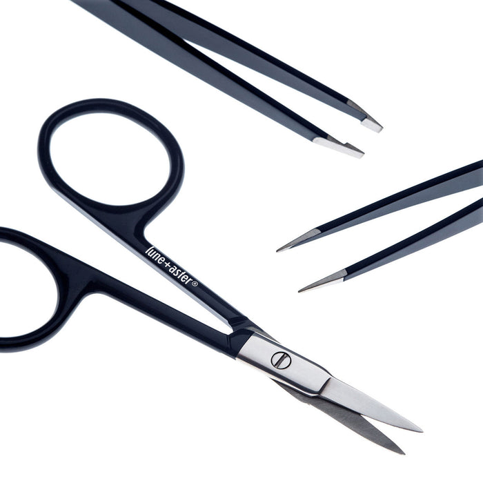 Lifestyle image of Lune+Aster Point Tweezer