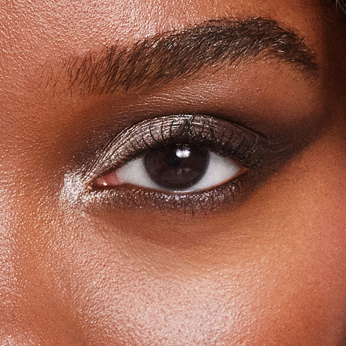 Model image of Neen Pretty Shady Pressed Pigment Trio variant: Zen