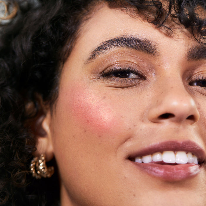 Model image of RMS Beauty ReDimension Hydra Powder Blush variant: Hanky Panky