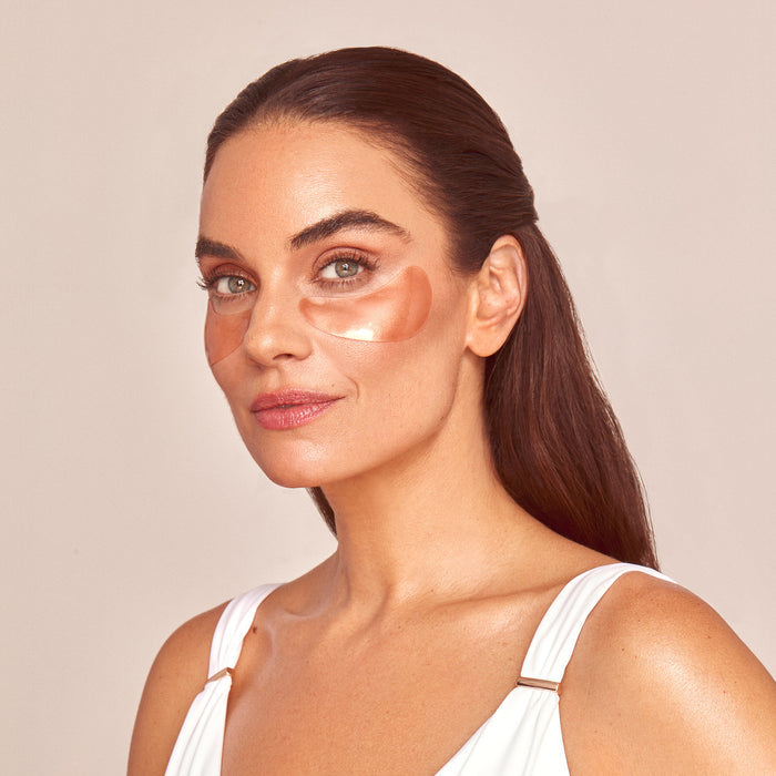 Model image of 111SKIN Rose Gold Illuminating Eye Mask variant: 1 Treatment
