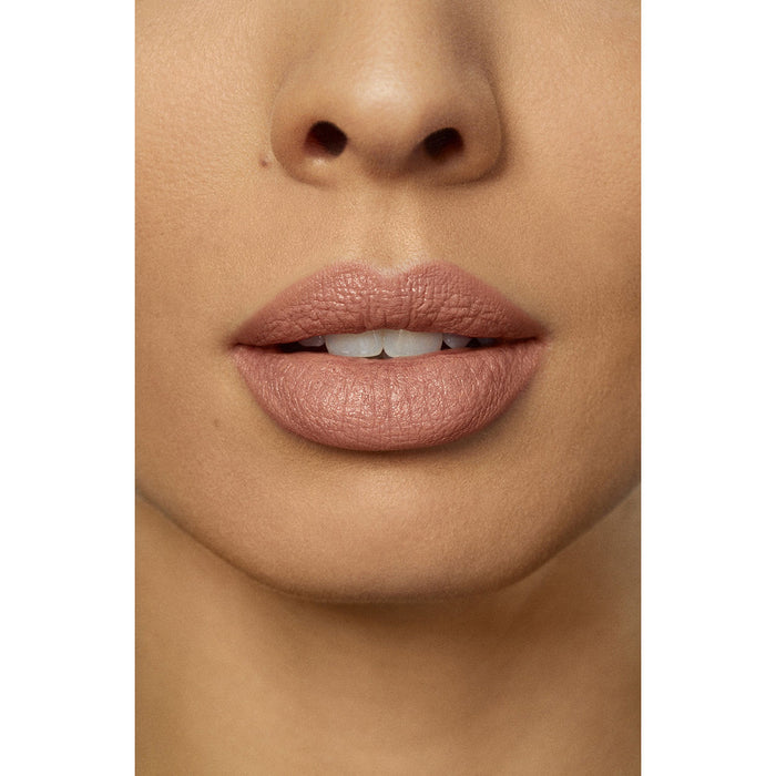 Model image of Laura Mercier Rouge Essentiel Silky Crème Lipstick variant: Nude Naturel