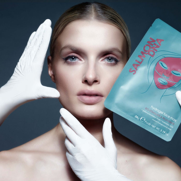 Model image of Rodial Salmon DNA Hydrogel Face Mask