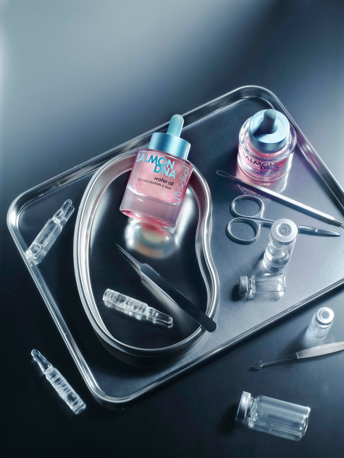 Top-view image of Rodial Salmon DNA Water-Oil