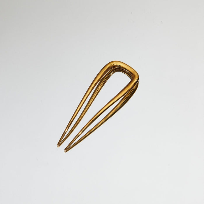 Lifestyle image of Deborah Pagani Small DP Pin variant: Gold