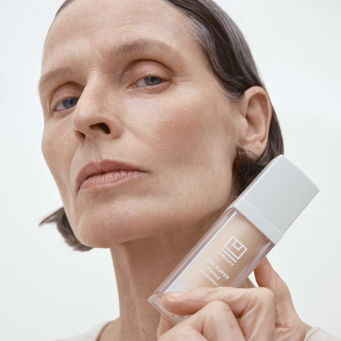 Model image of U Beauty Super Tinted Hydrator variant: 10