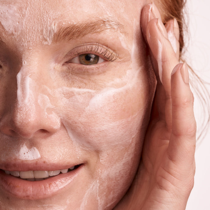 Model image of Augustinus Bader The Foaming Cleanser