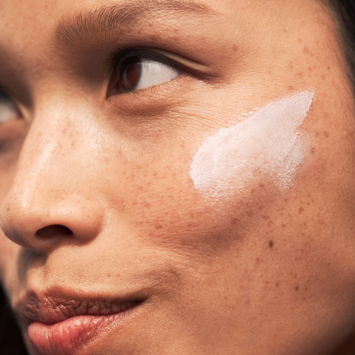 Model image of U Beauty The Multimodal Defender SPF 30