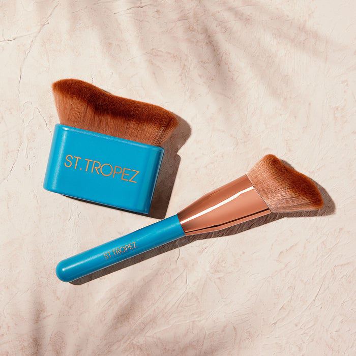 Image of an open St. Tropez Ultimate Tan Face Brush